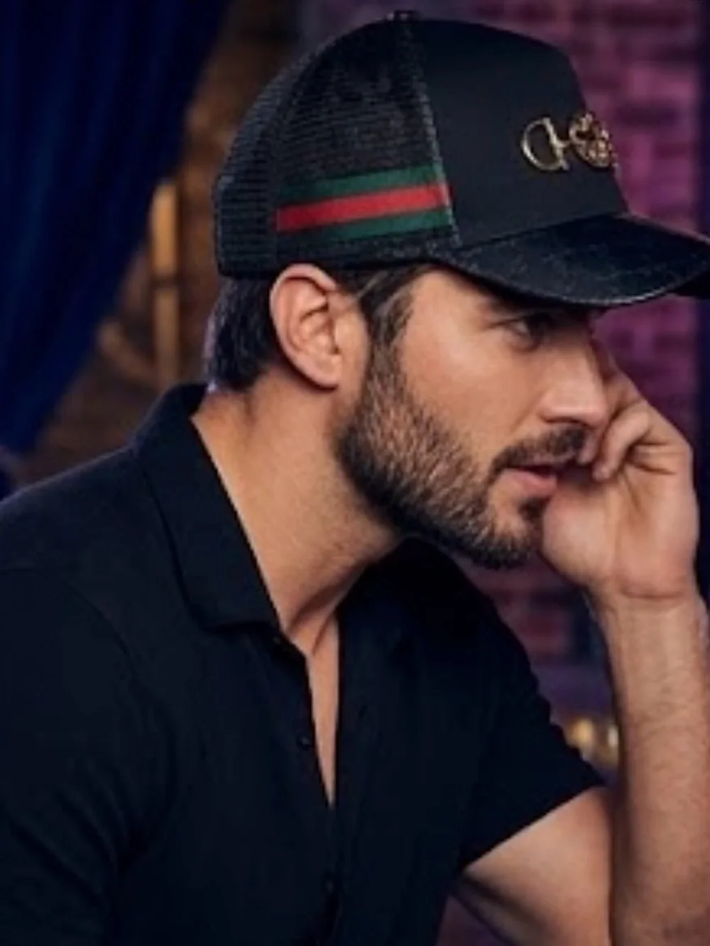 Gucci Black Cap with Green and Red Web Stripe